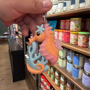 🌊✨ Porta Gel Antibacterial – Caballito de Mar Fantasy